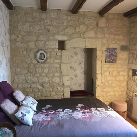 Bed and Breakfast De Charme Et D'Eau Saint-Savinien Exterior foto